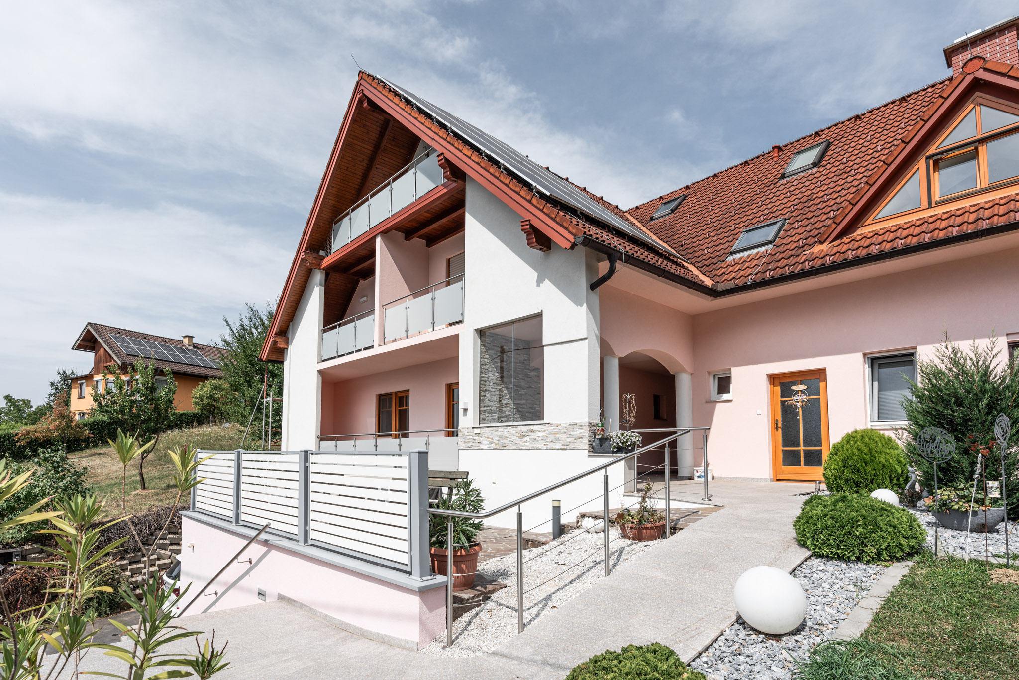 Pension Weber wird zu Sisters.Haus